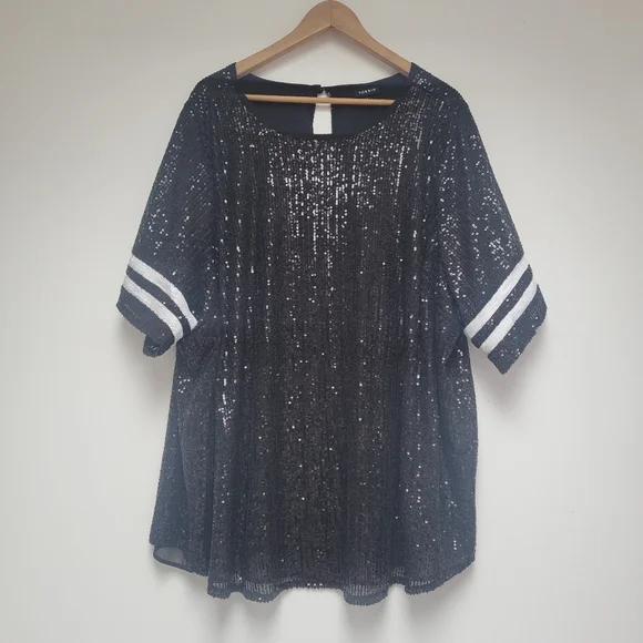 Torrid 4 Black White Sequin Football Striped Abbey Blouse Sporty Tailgate - Picture 2 of 16